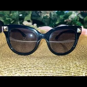Valentino V658S Cat eye Sunglasses Valentino | Accessories | Valentino V658s Cat Eye Sunglasses  main image 2